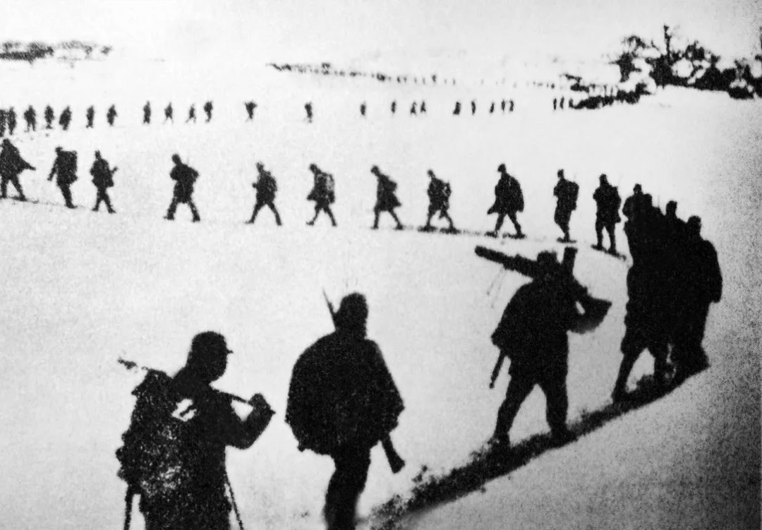 中野挺进大别山时,手中重武器不被西兵团接受的原因是
