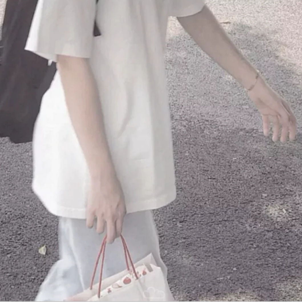 神仙不露脸部位女头:温柔文案