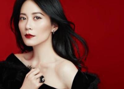 49岁未婚的俞飞鸿,被问到"生理需求"时,她的回答堪称教科书
