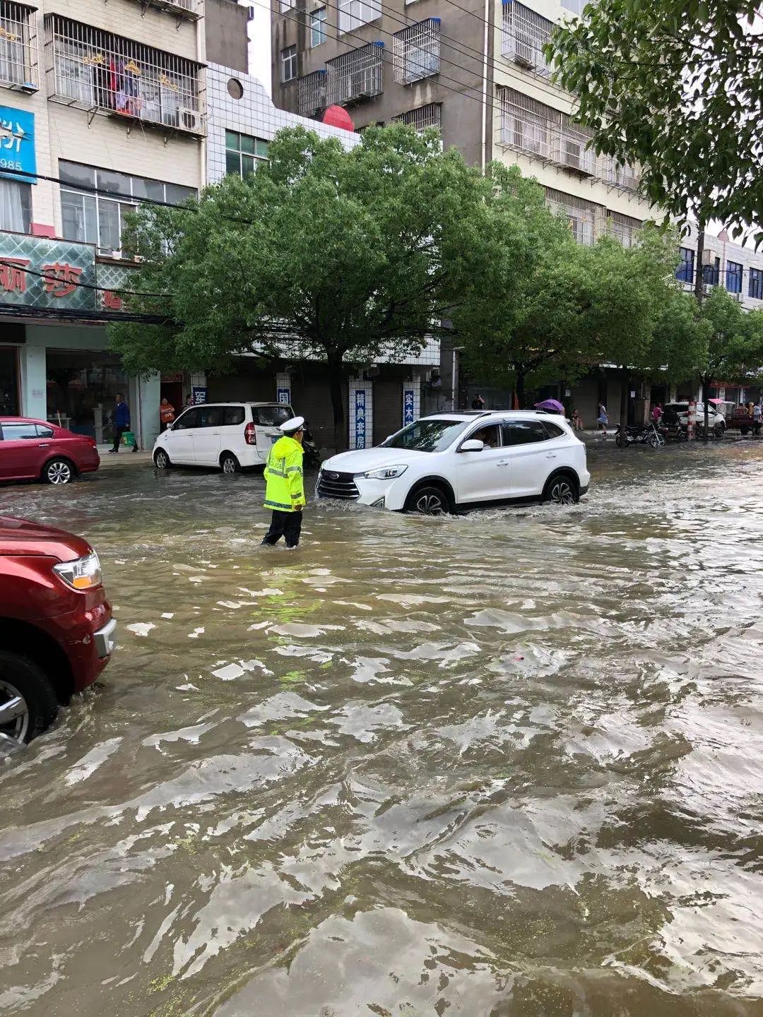 超强暴雨袭击襄阳!局部超300年一遇!还有一波降雨在路