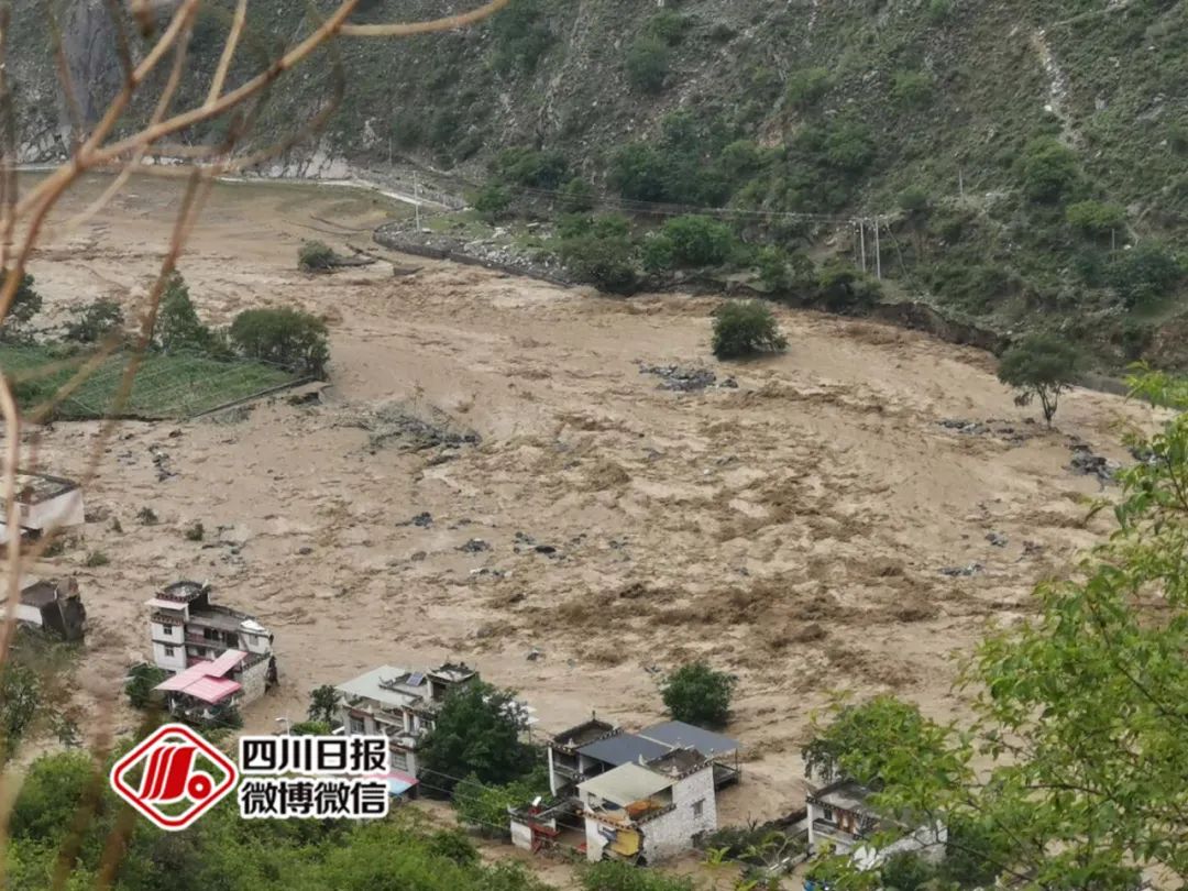 四川丹巴泥石流2人失联,民房瞬间成孤岛!这些地方又有