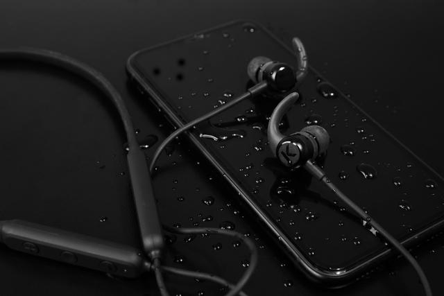 试听耳机音质歌曲_魔音耳机音质怎么样_最考验耳机音质的歌