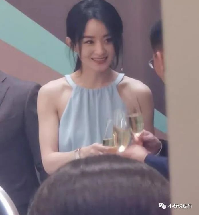 赵丽颖活动生图曝光 身材管理堪称一绝生图能打