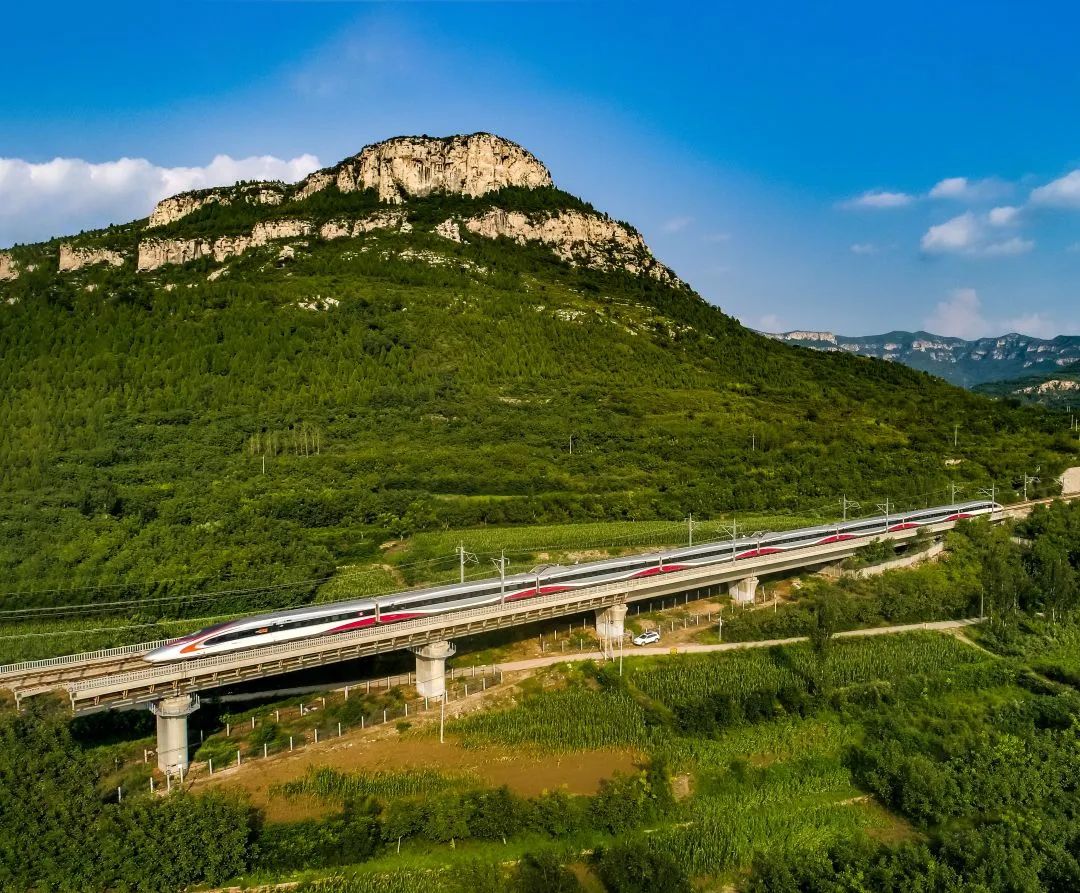 京沪高铁,山东,泰山,黄河,济南,大地