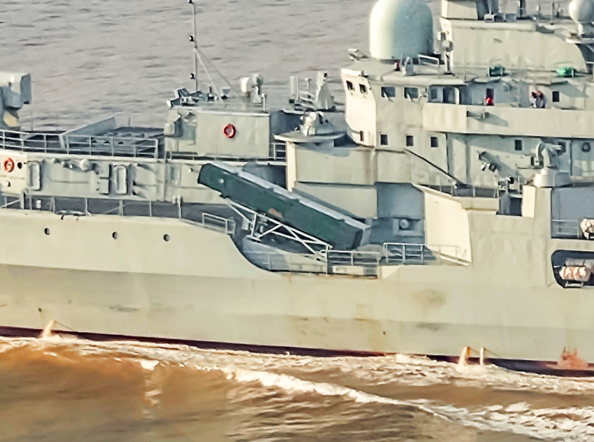 中国海军,现代舰,原版,暗藏玄机,发射箱