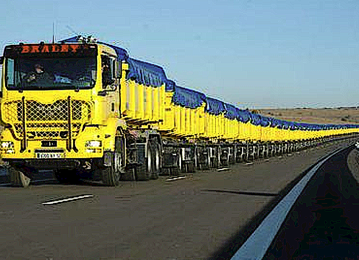 世界上最长的卡车,全长1600米,比火车都要长