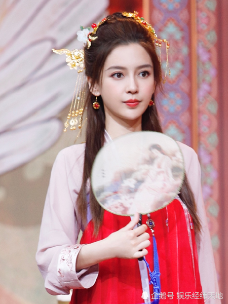 杨颖穿汉服,鞠婧祎穿汉服,宋祖儿穿汉服,看到成果:你是画中仙吗?