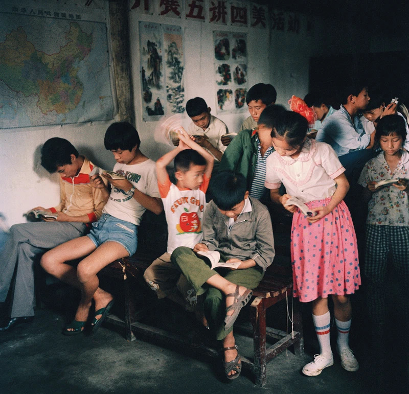 1980年代初的中国小朋友们,小朋友总有种学不来的灵动