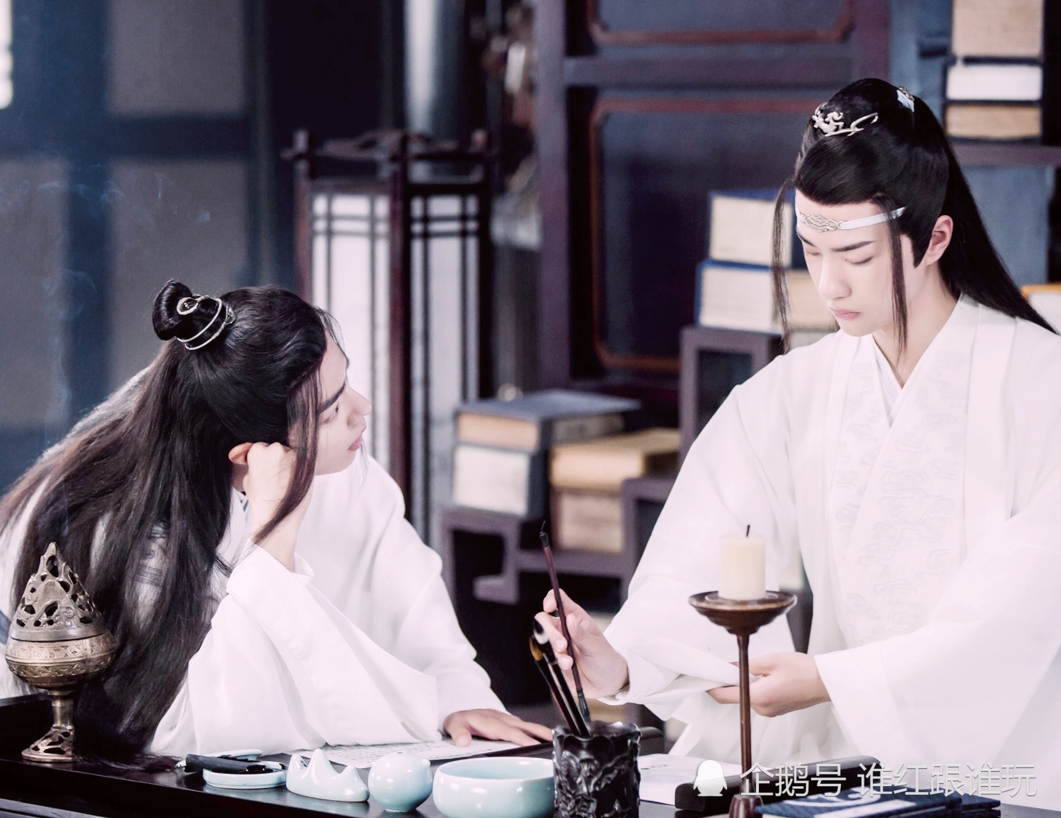 《陈情令》开播一周年,王一博肖战以这种方式同框,惊喜也唏嘘!