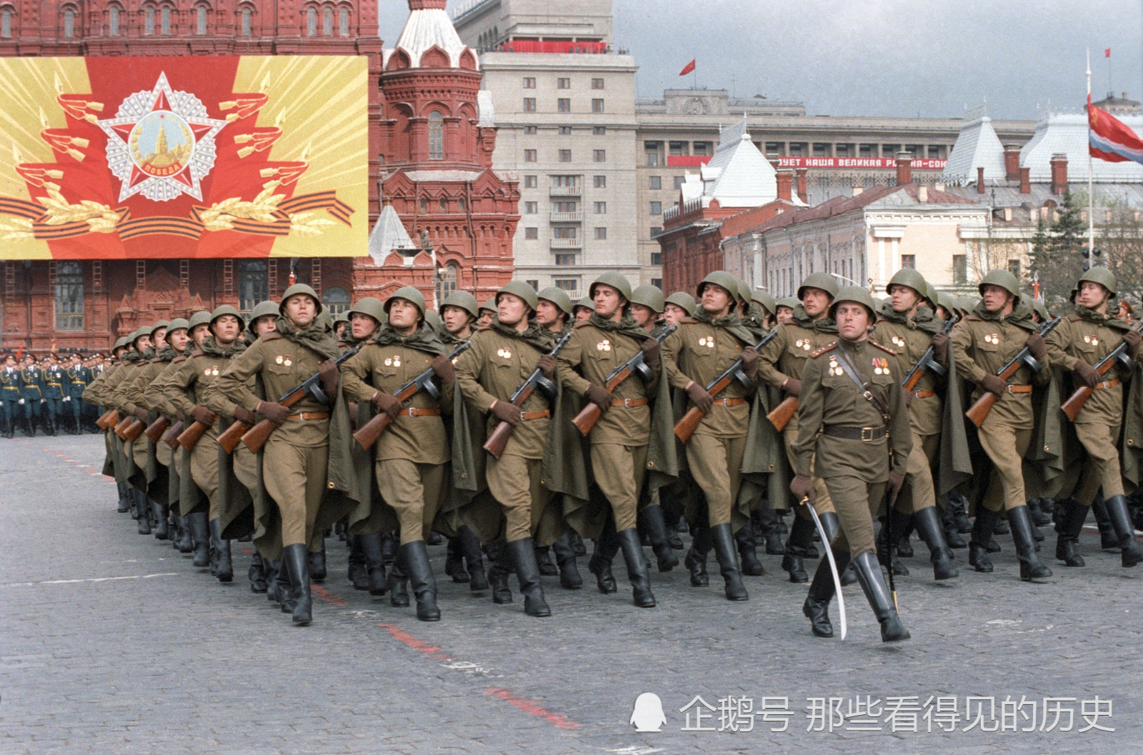 苏联老照片 1985年胜利日阅兵 苏联的最后一次重大阅兵