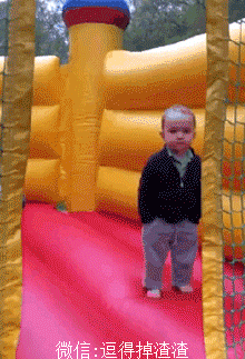 搞笑gif段子:这个时候,我的长头发就派上用场了!