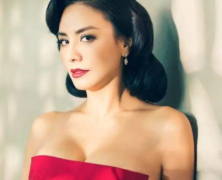 "小昭"田丽二次离婚后退圈卖房隐居,53岁在海边当管理