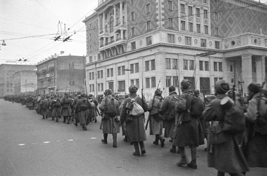 1941年11月7日,十月革命24周年阅兵式.