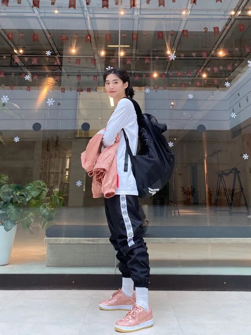 《女主播大乐透》9位高颜值小姐姐来了 谁是最美球鞋girl?