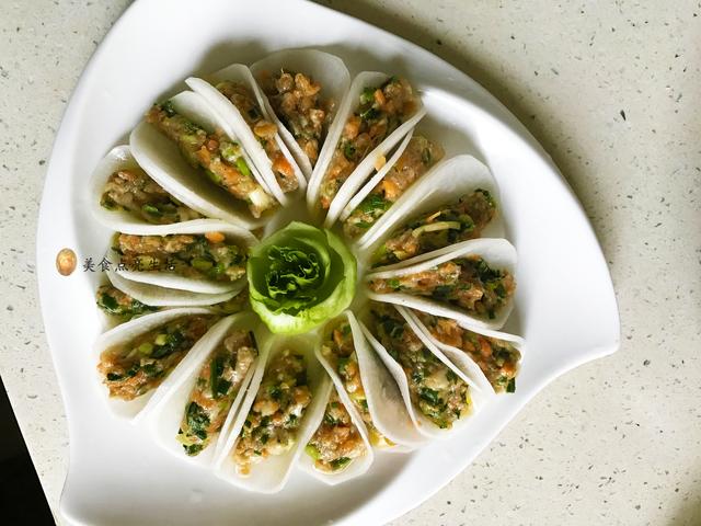 萝卜夹肉,摆盘,汤汁,美味家常菜,色香味俱全