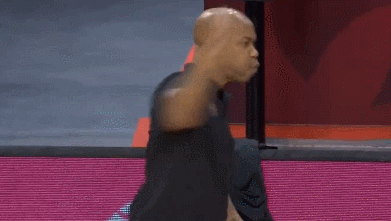 北控男篮逆境中大爆发,孙悦隔扣2米08壮汉,马布里挥拳