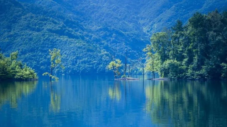 山烟涵树色,江水映霞晖,纪实摄影师定格的风光片