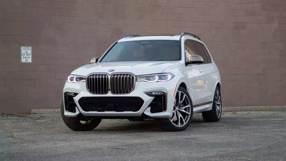 2020款宝马x7 m50i,内饰奢华,百公里加速仅4.5秒