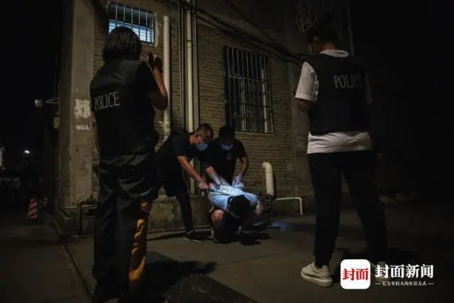 缉毒女警讲述卧底经历:当"大哥的女人",毒贩照着脸打忍痛也要抓捕
