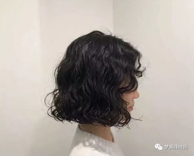全头烫,短发,发型,时尚