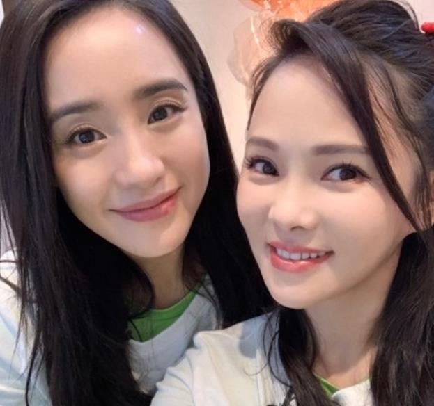 伊能静为比赛没回家,助理晒小米粒照片,4岁女儿想妈妈