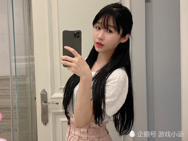 网红女主播大秀舞蹈,频繁触碰直播底线,超管警告都毫无作用