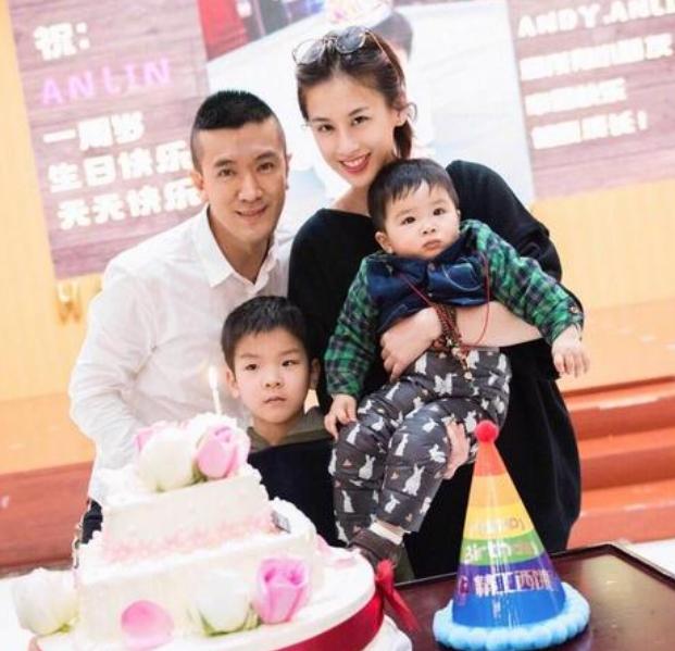 杨子大女儿哈佛毕业,18岁杨海润身材高挑,前妻陶虹罕见出镜