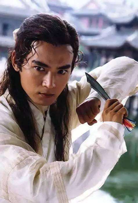 开篇两句话足以名垂武侠史,古龙这部作品能成为巅峰之