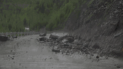 区内崩塌,滑坡,泥石流,地面坍塌,地面沉降,地裂缝等地质灾害多发