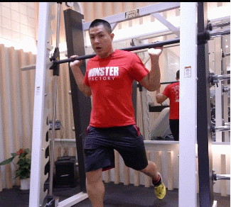 箭步走or箭步蹲?本文帮你做出正确选择,让健身更加安全