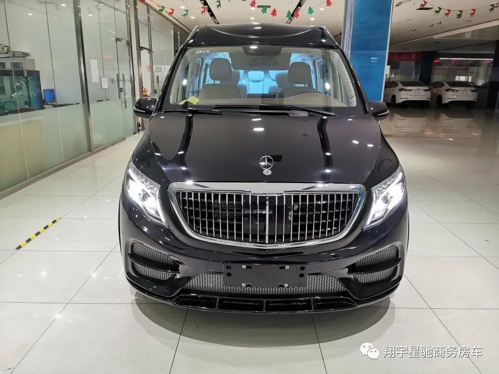 奔驰迈巴赫vs680l高顶半隔断豪华商务,沉稳低调·阔境