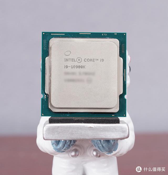 618电脑买新不买旧 i7 9700kf大战i7 10700k