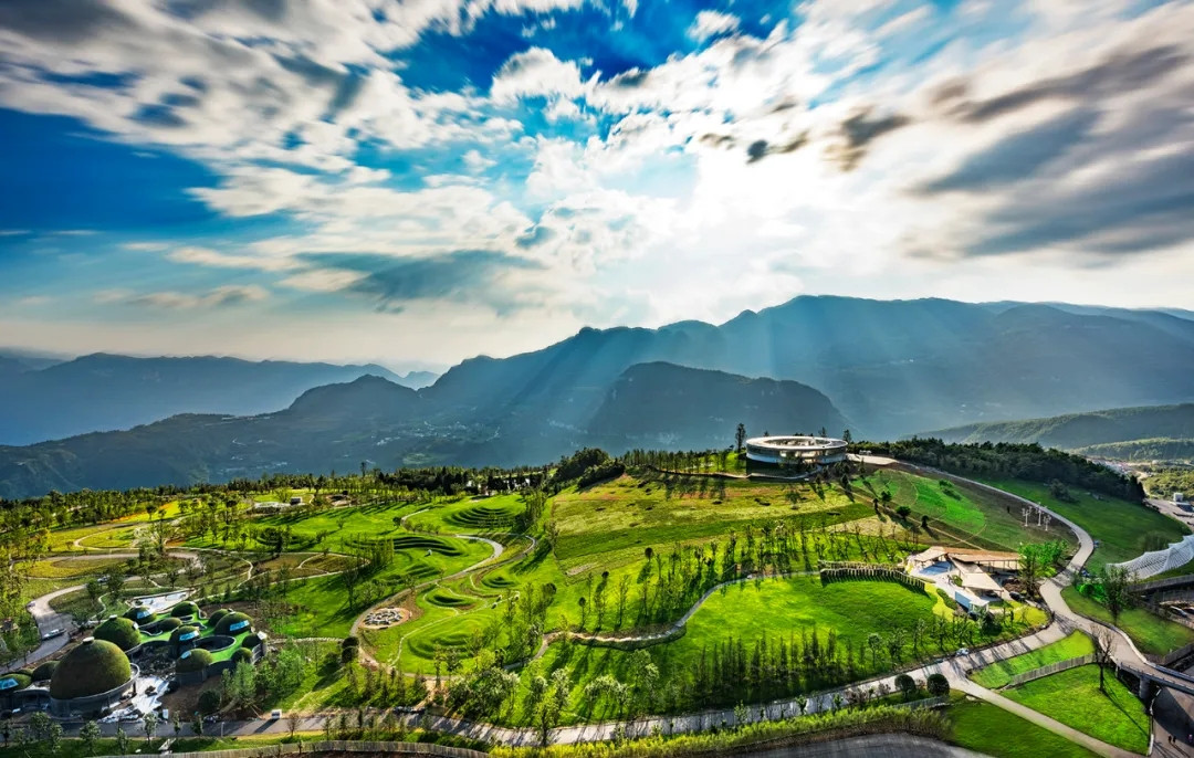 重庆武隆:人间仙境 度假天堂——仙女山旅游度假区谱写绿色发展新篇章