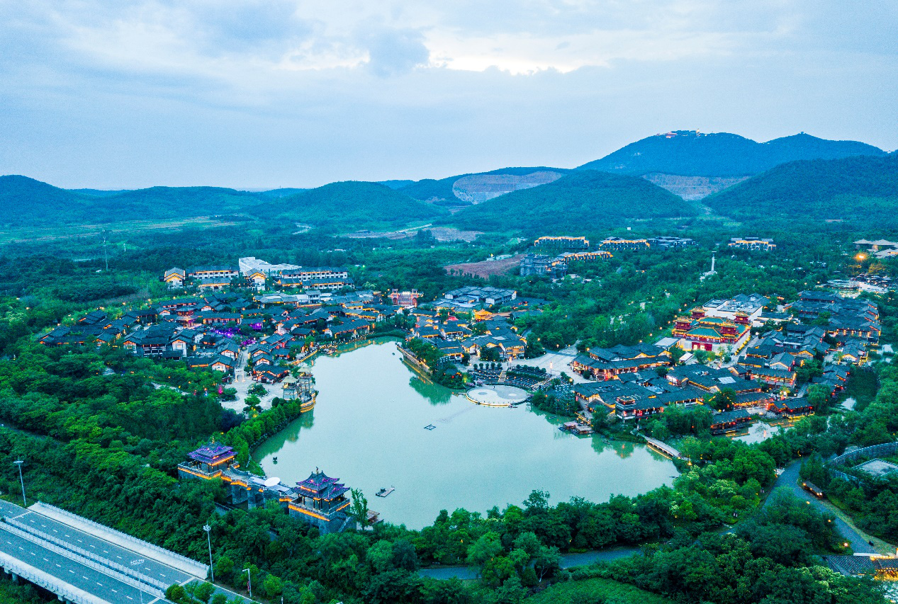 茅山风景名胜区,景区,东方盐湖城