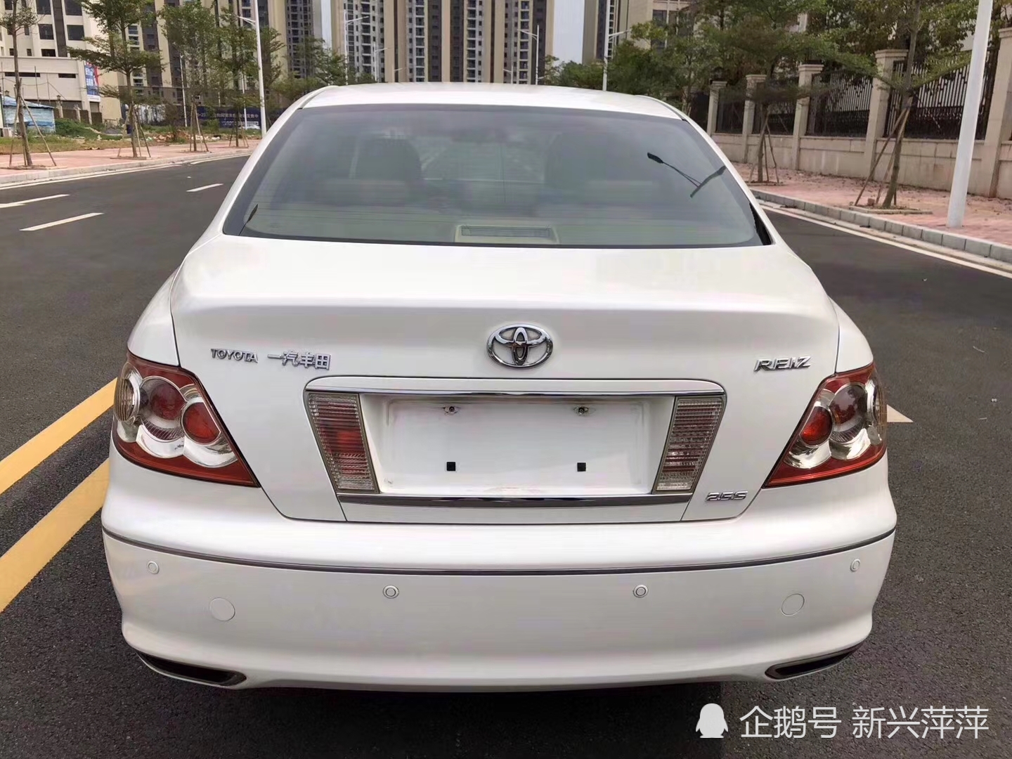 08年丰田锐志s版天窗高配,后驱2.5v6