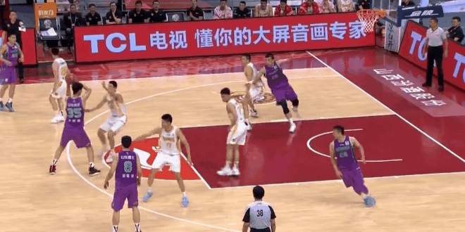 暴扣国手大帽7尺长人霸气怒吼主教练起立鼓掌姚明后继有人