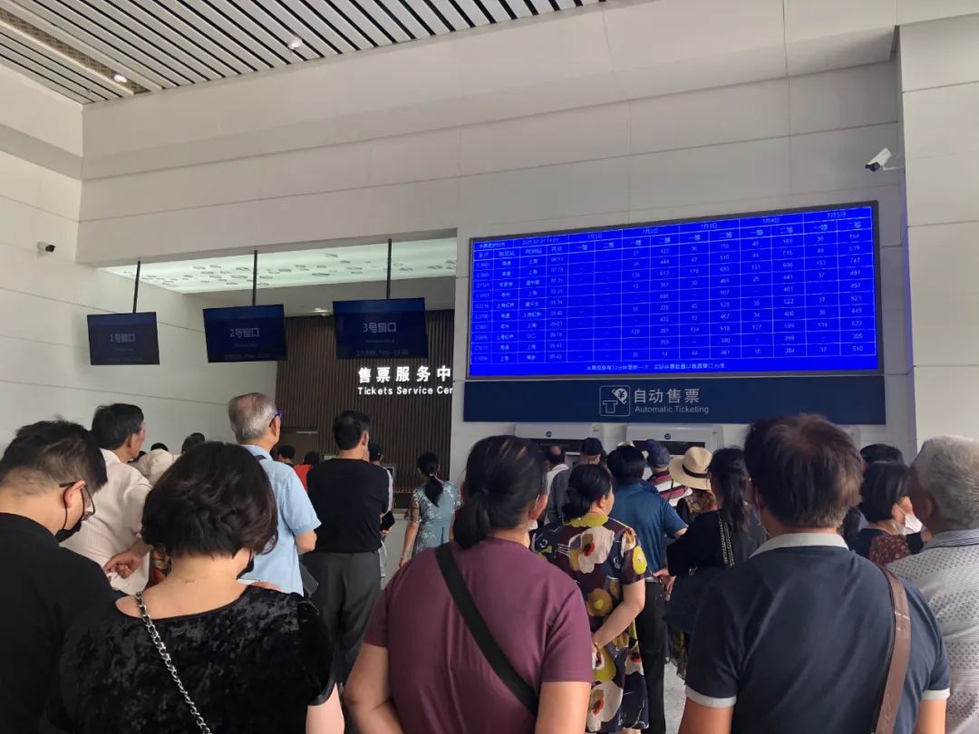 常熟高铁通车了!第一批坐上的乘客 从现场发来了一大波炫耀照片
