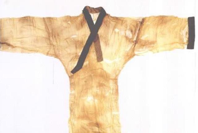 一件可以放进火柴盒里的衣服,1983年被盗,盗贼被判处死刑