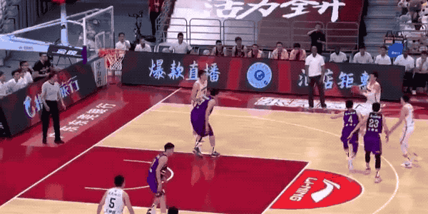 本场比赛,北控队轮休了弗格,孙悦,王少杰三名主力球员. 比赛亮点 1.