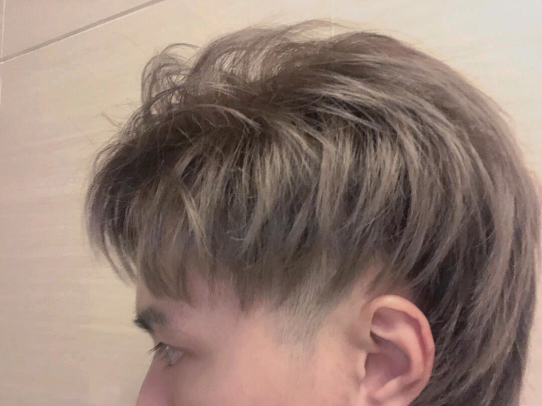 洗一次掉一点 狼尾还在留未成形 一分钟搞定张艺兴同款背头发型  以上