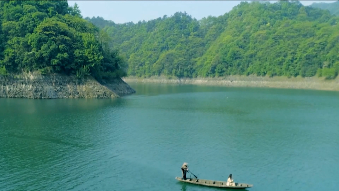 拥有着洞庭湖,桃江竹海,茶马古道等著名景点的益阳,自古也是江南富饶