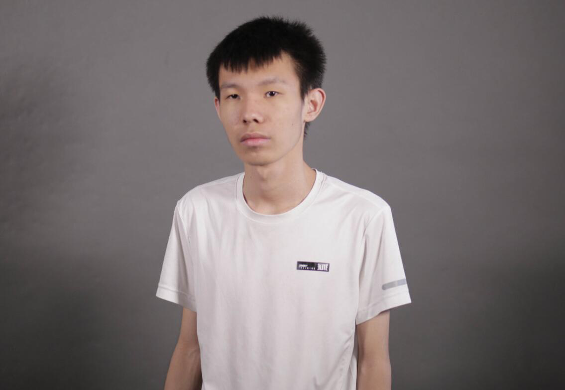 男枪洗白了,张嘉文盲僧k头偷炮车,恶心的不是男枪而是