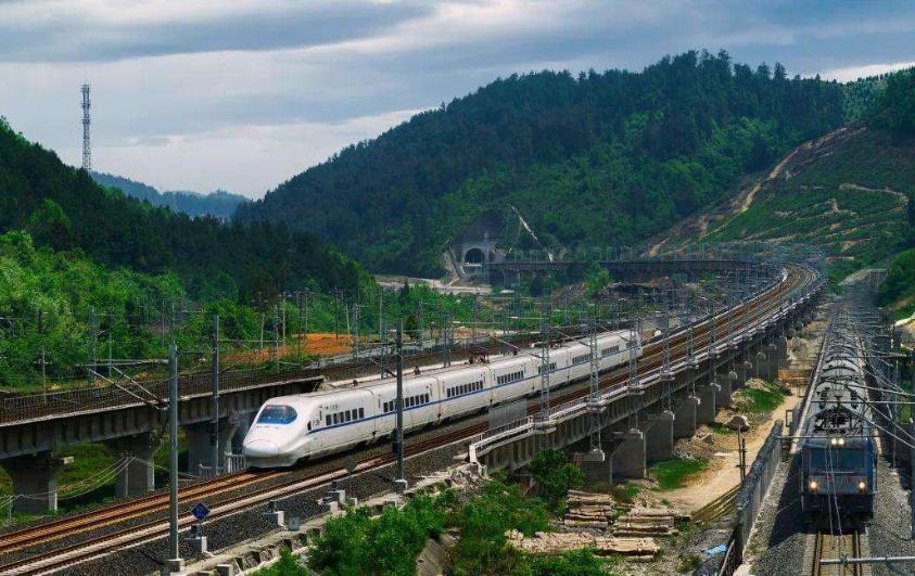 贵广高铁,贵广高速铁路,贵州第一条高铁,贵州的高铁线路,中国的高铁