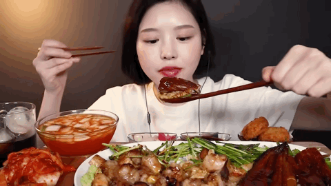 其实大家都是为了舔颜