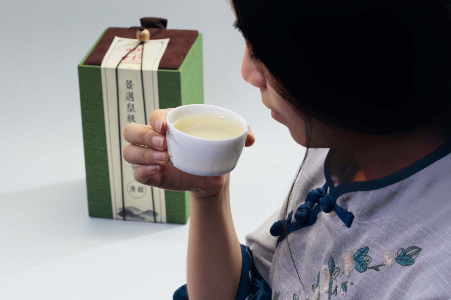【美图】分享夏日里的一款好茶,景迈山月光白芽,清甜的滋味