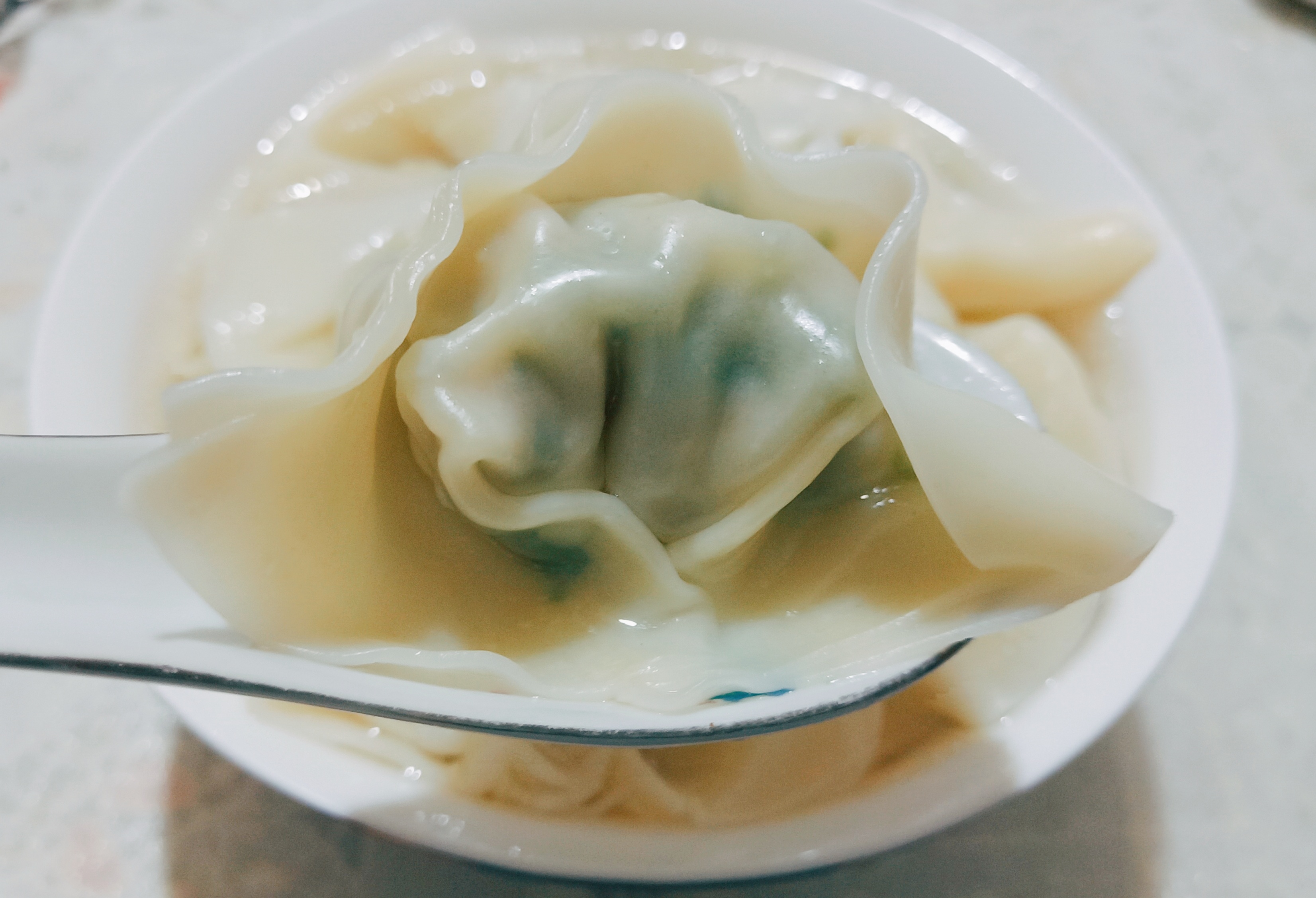 一碗味美鲜香的上海大馄饨,海纳百川,有容乃大