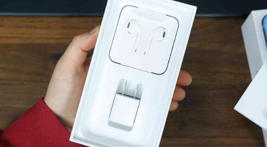 iphone12充电线,iphone12充电 iphone12充电器价格出炉!5w售价19美元,20w的岂不是天价?