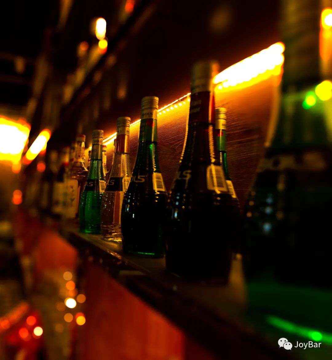 壁纸 女孩在酒吧喝酒 1920x1200 HD 高清壁纸, 图片, 照片