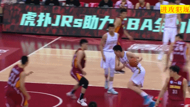 孙铭徽助攻胡金秋打成2 1