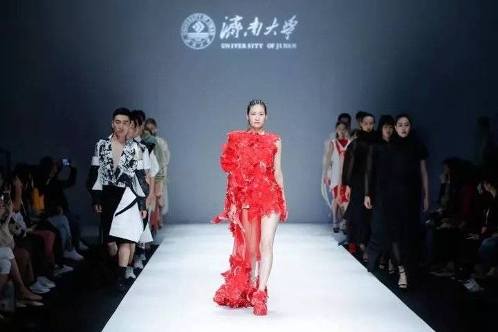 天青色等烟雨,济南大学美术与设计学院在等你
